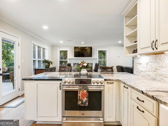 530 Old Preston Trail, Johns Creek, GA 30022