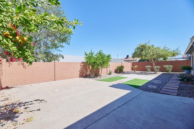 1516 E FREMONT Road, Phoenix, AZ 85042