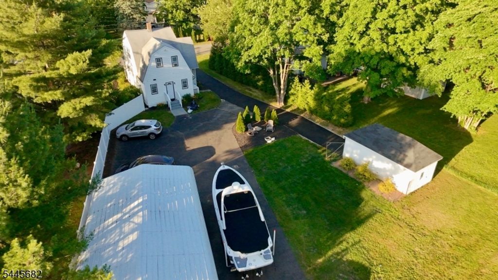 85 Kinnelon Rd, Kinnelon Boro, NJ 07405 — photo 2