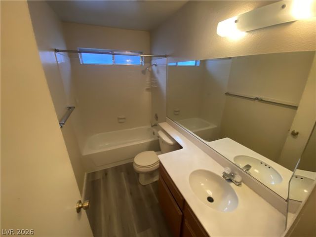 5712 Swimmer Drive, Las Vegas, NV 89110