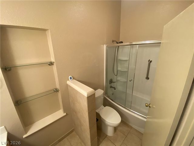 5712 Swimmer Drive, Las Vegas, NV 89110