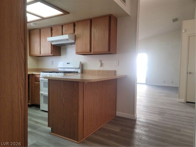 5712 Swimmer Drive, Las Vegas, NV 89110