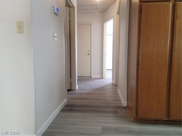 5712 Swimmer Drive, Las Vegas, NV 89110