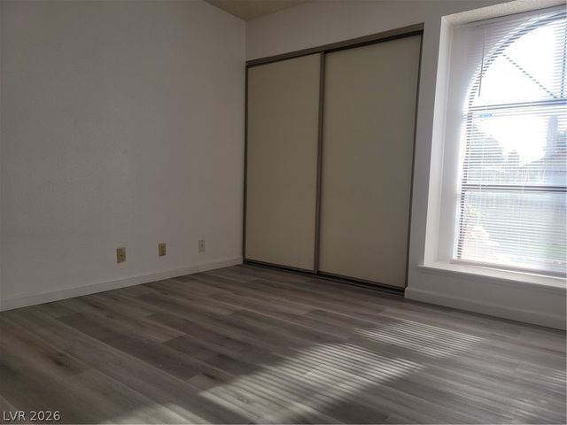 5712 Swimmer Drive, Las Vegas, NV 89110