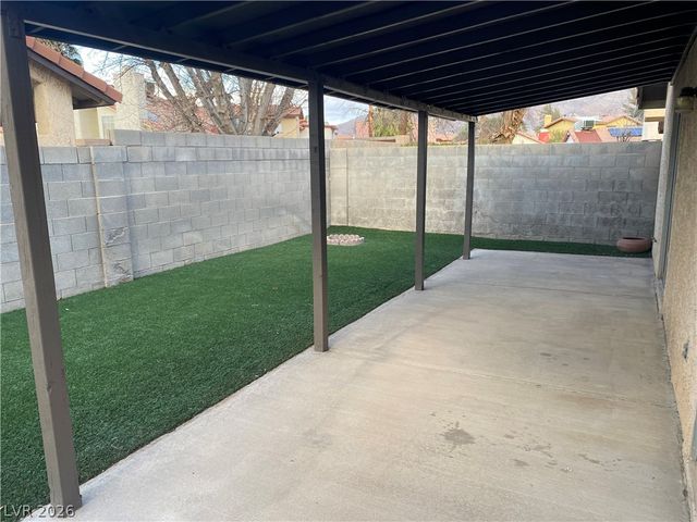 5712 Swimmer Drive, Las Vegas, NV 89110