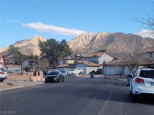 5712 Swimmer Drive, Las Vegas, NV 89110