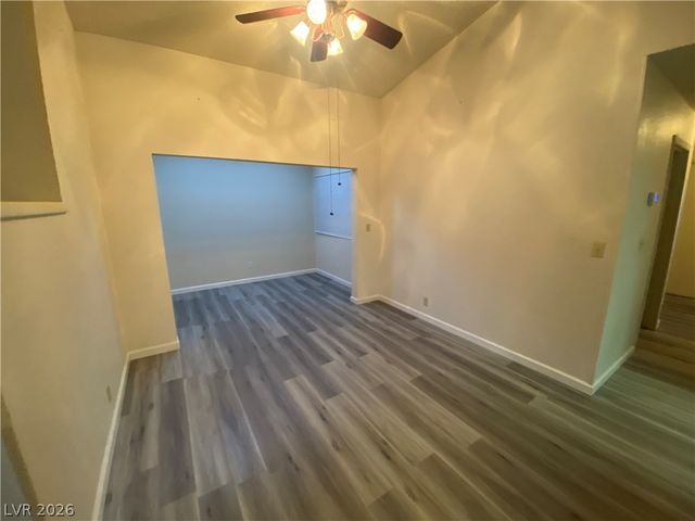 5712 Swimmer Drive, Las Vegas, NV 89110