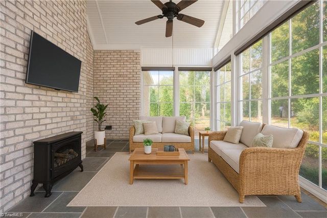 1953 Woodstock Road, Clemmons, NC 27012