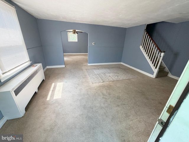 1123 CHESTER PIKE, Crum Lynne, PA 19022