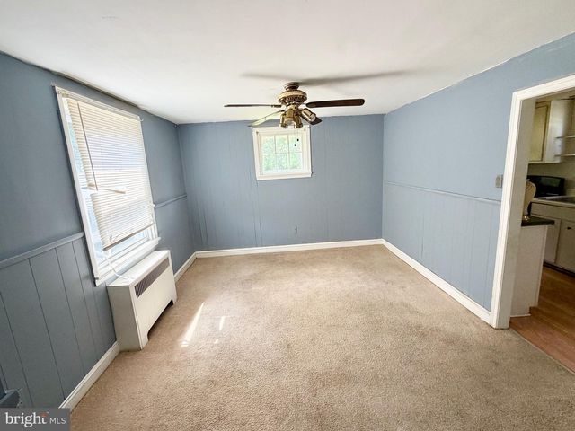 1123 CHESTER PIKE, Crum Lynne, PA 19022