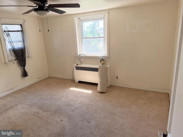 1123 CHESTER PIKE, Crum Lynne, PA 19022