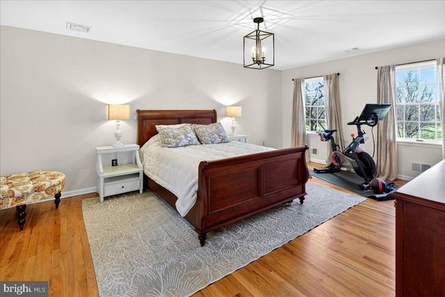 111 RED OAK WAY, Belle Mead, NJ 08502