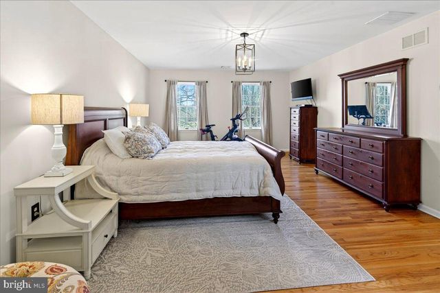 111 RED OAK WAY, Belle Mead, NJ 08502