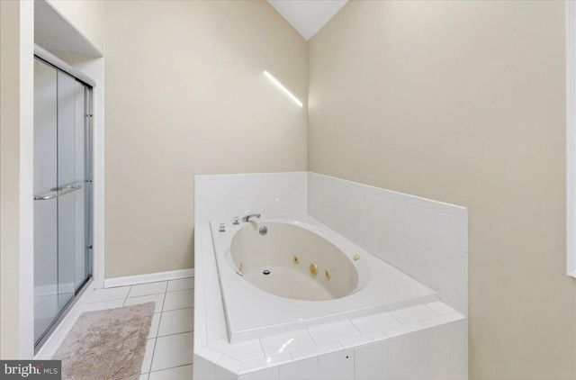 111 RED OAK WAY, Belle Mead, NJ 08502