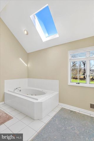 111 RED OAK WAY, Belle Mead, NJ 08502