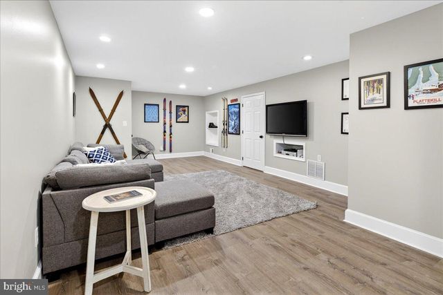 111 RED OAK WAY, Belle Mead, NJ 08502