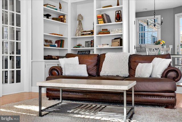 111 RED OAK WAY, Belle Mead, NJ 08502