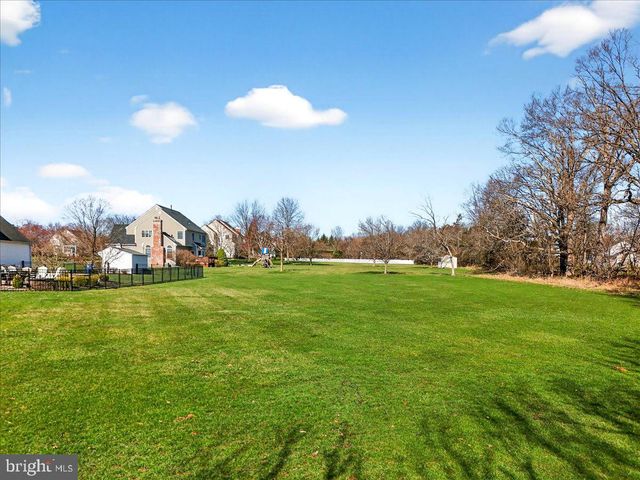 111 RED OAK WAY, Belle Mead, NJ 08502