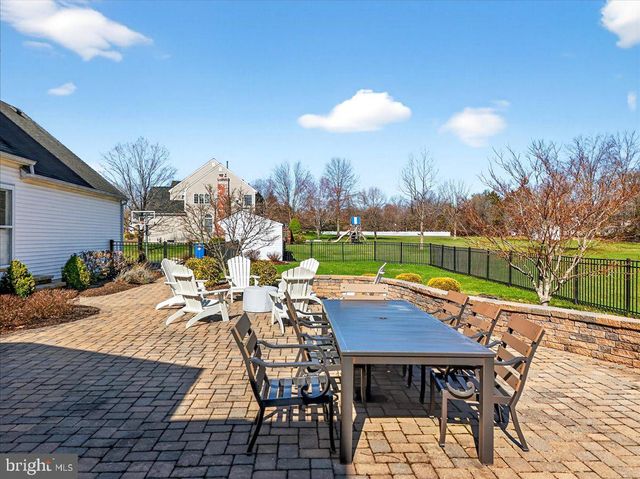 111 RED OAK WAY, Belle Mead, NJ 08502