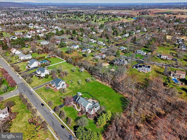 111 RED OAK WAY, Belle Mead, NJ 08502