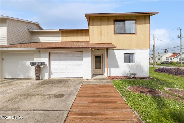 616 Lenox Avenue, Daytona Beach, FL 32118