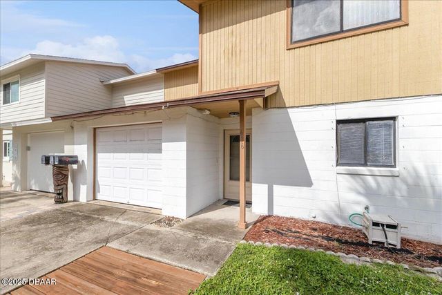 616 Lenox Avenue, Daytona Beach, FL 32118