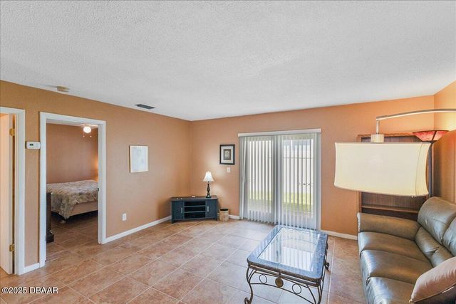 616 Lenox Avenue, Daytona Beach, FL 32118