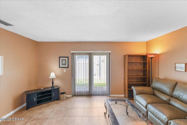 616 Lenox Avenue, Daytona Beach, FL 32118