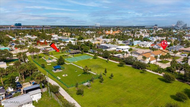 616 Lenox Avenue, Daytona Beach, FL 32118