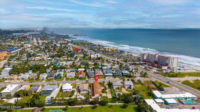 616 Lenox Avenue, Daytona Beach, FL 32118