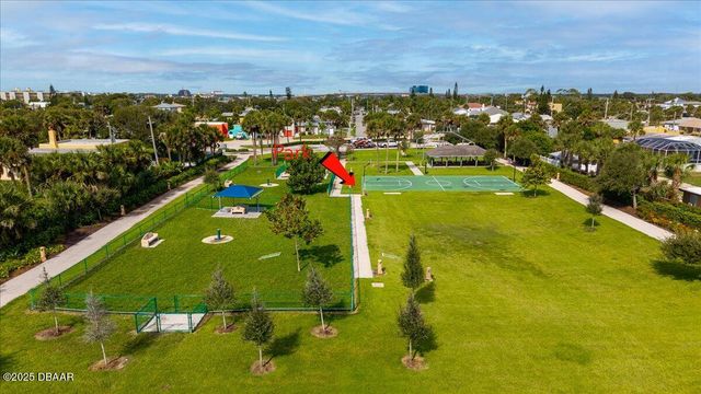 616 Lenox Avenue, Daytona Beach, FL 32118