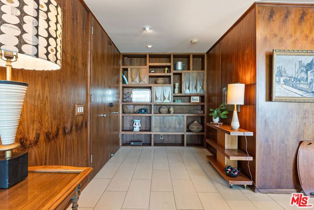 8401 Fountain Avenue 8, West Hollywood, CA 90069