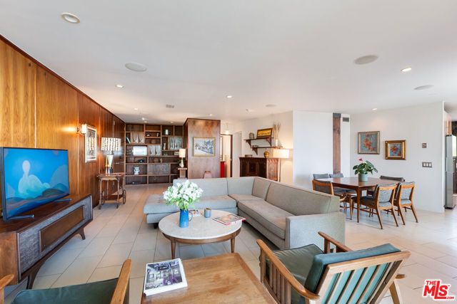 8401 Fountain Avenue 8, West Hollywood, CA 90069