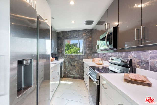8401 Fountain Avenue 8, West Hollywood, CA 90069