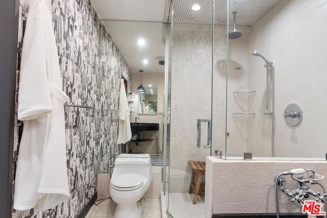 8401 Fountain Avenue 8, West Hollywood, CA 90069