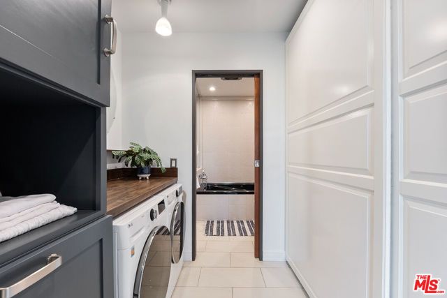 8401 Fountain Avenue 8, West Hollywood, CA 90069