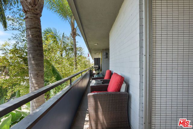 8401 Fountain Avenue 8, West Hollywood, CA 90069