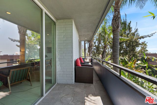 8401 Fountain Avenue 8, West Hollywood, CA 90069