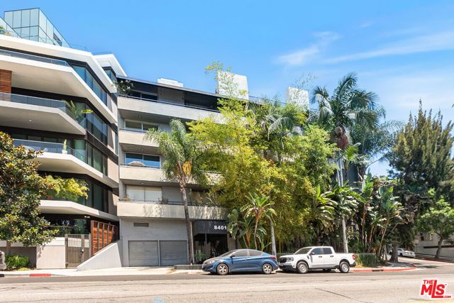 8401 Fountain Avenue 8, West Hollywood, CA 90069