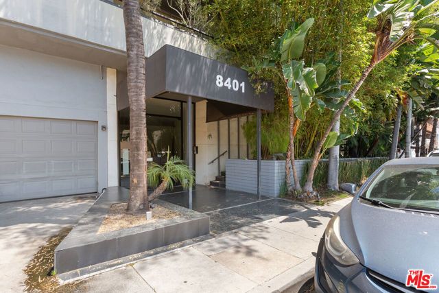 8401 Fountain Avenue 8, West Hollywood, CA 90069