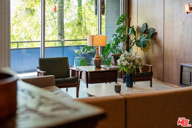 8401 Fountain Avenue 8, West Hollywood, CA 90069