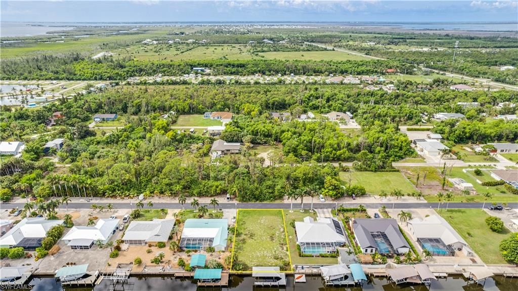 3606 Pinetree DR, ST. JAMES CITY, FL 33956 — photo 3