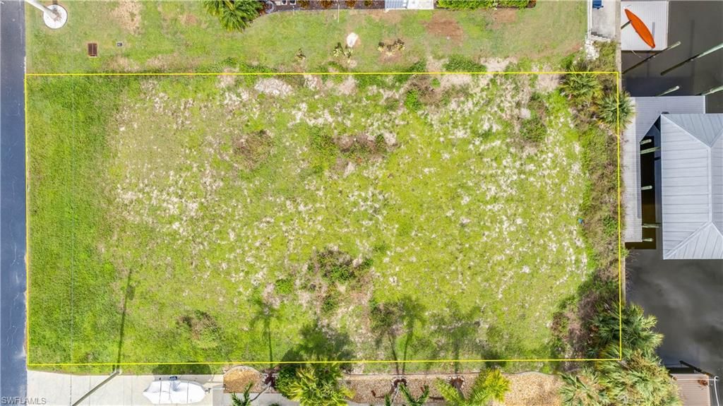 3606 Pinetree DR, ST. JAMES CITY, FL 33956 — photo 4