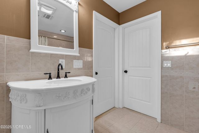 97 Navesink Avenue, Highlands, NJ 07732