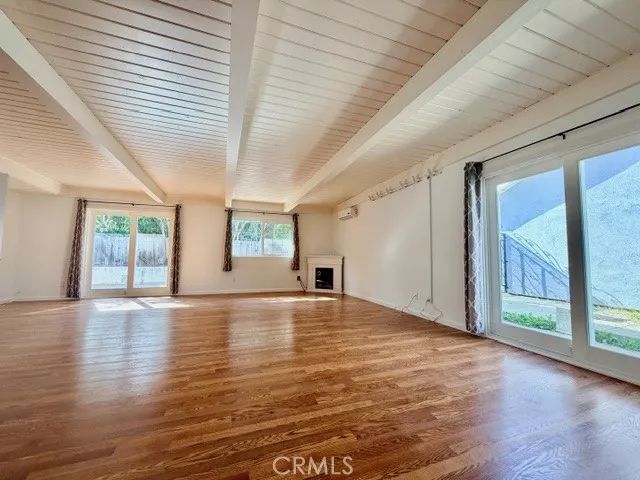 23551 Venisia, Laguna Hills, CA 92653