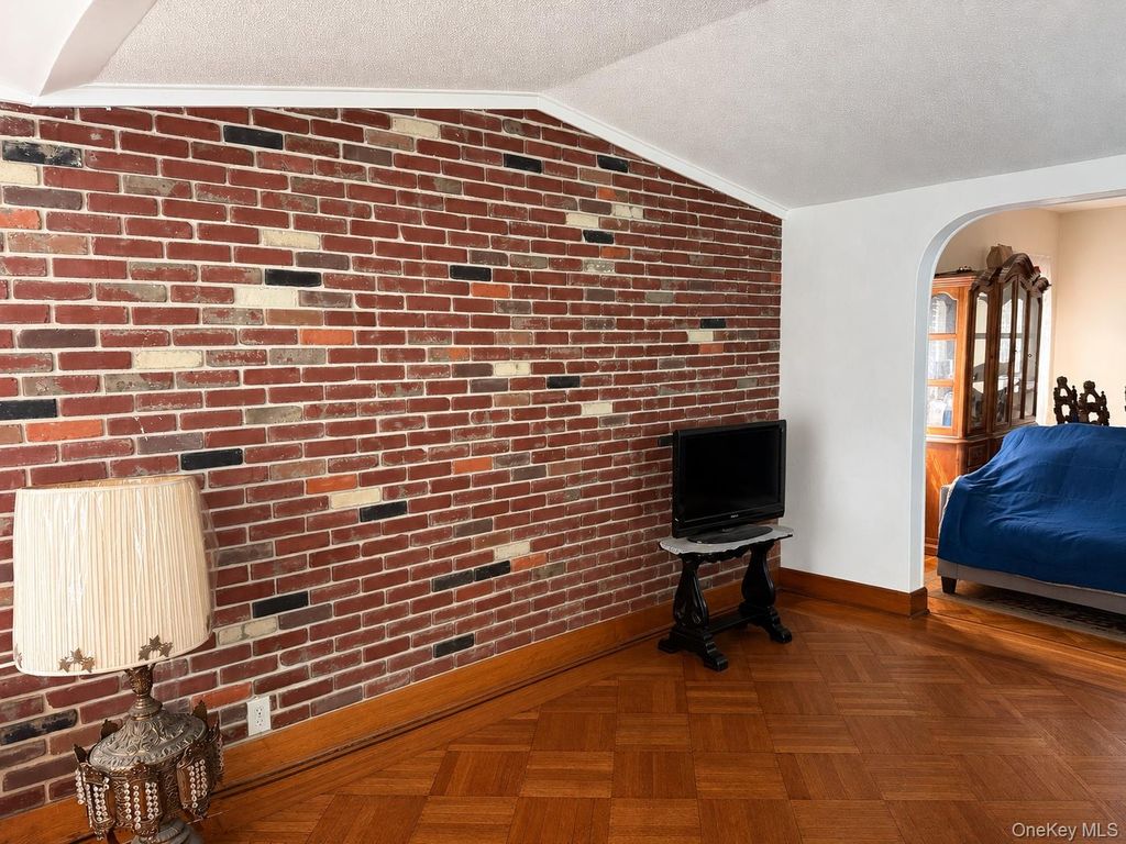 135-18 Francis Lewis Boulevard, Springfield Gardens, NY 11413 — photo 3