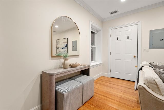 1724 Beacon St 1, Brookline, MA 02445