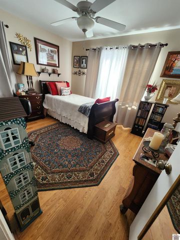 811 Guthrie Drive 12, Block E, Murray, KY 42071