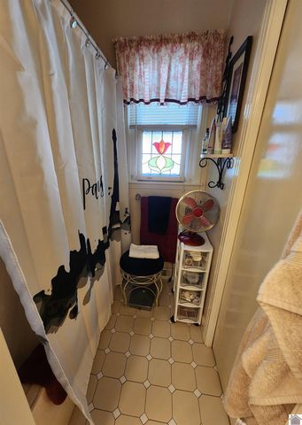 811 Guthrie Drive 12, Block E, Murray, KY 42071