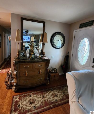 811 Guthrie Drive 12, Block E, Murray, KY 42071